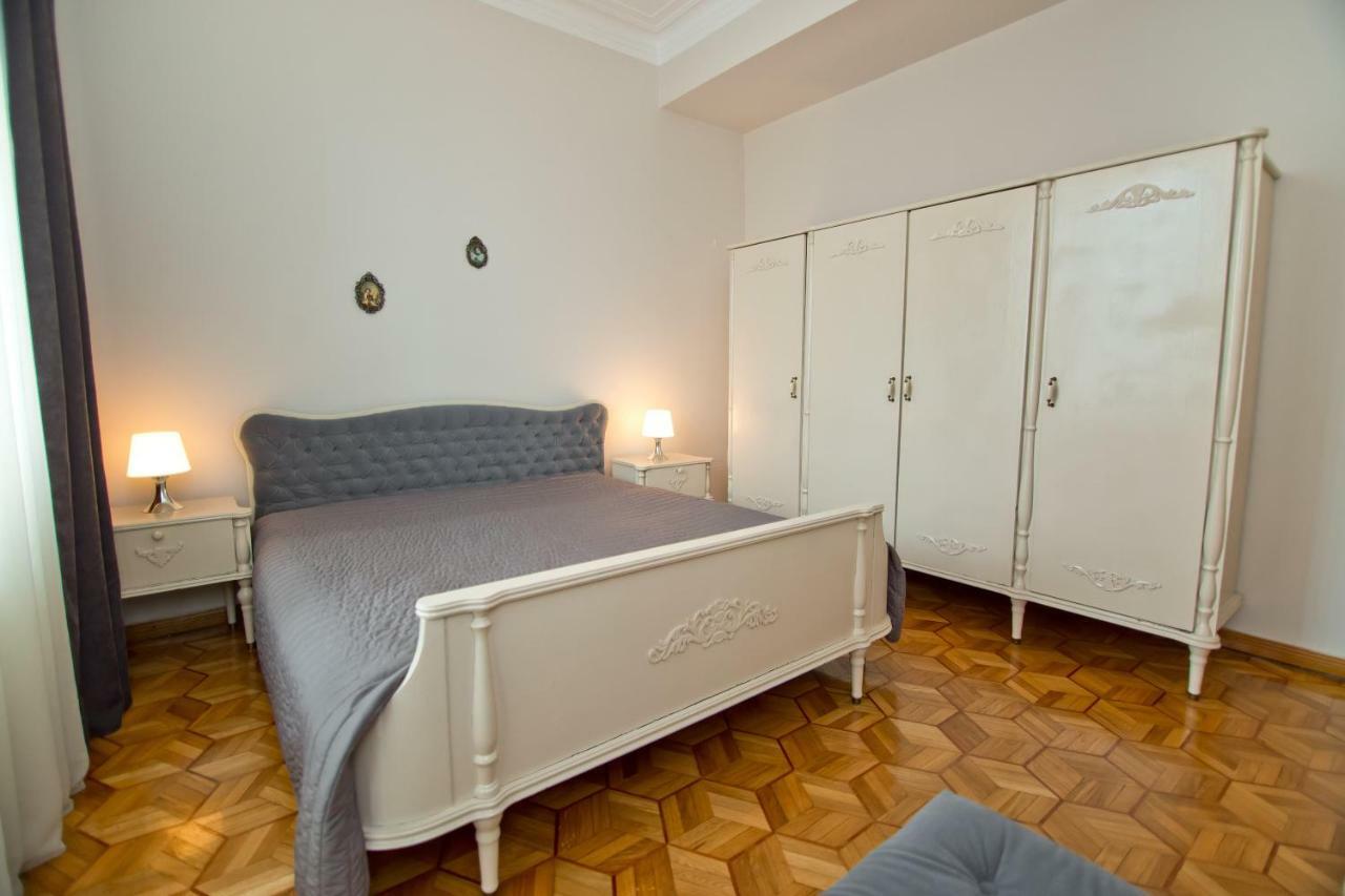 Seaside Luxury Apartment Batumi Ngoại thất bức ảnh