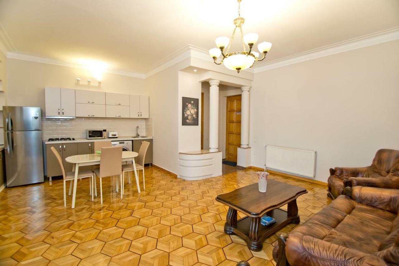 Seaside Luxury Apartment Batumi Ngoại thất bức ảnh